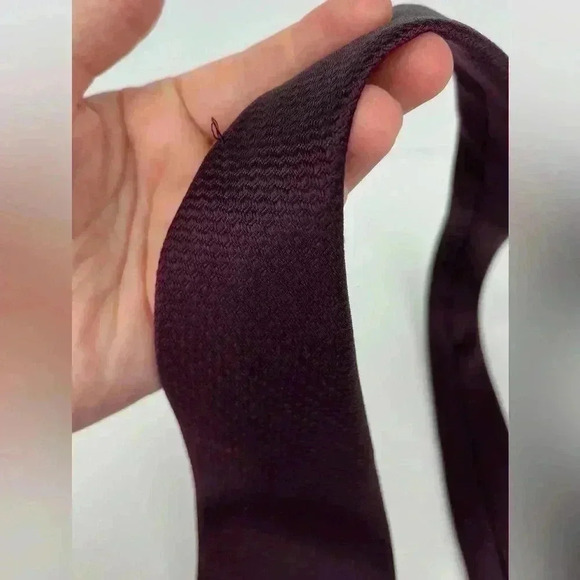 ARMANI COLLEZIONI 100% Silk Necktie Maroon Red Handmade Formal Office Prof - Picture 4 of 15